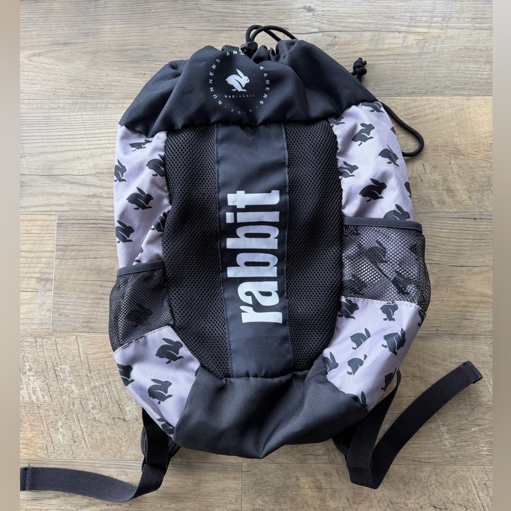 Black and Gray Back Bag